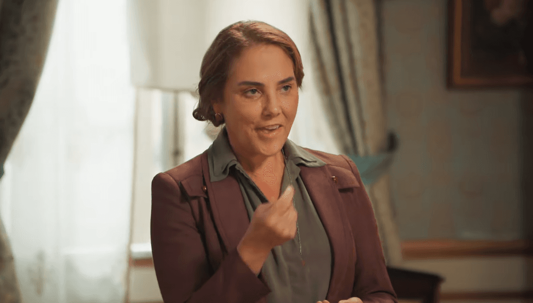 Resumo da novela Êta Mundo Melhor: Zulma exige casamento com Candinho e Carmem faz previsão de morte para o capítulo desta sexta (20)