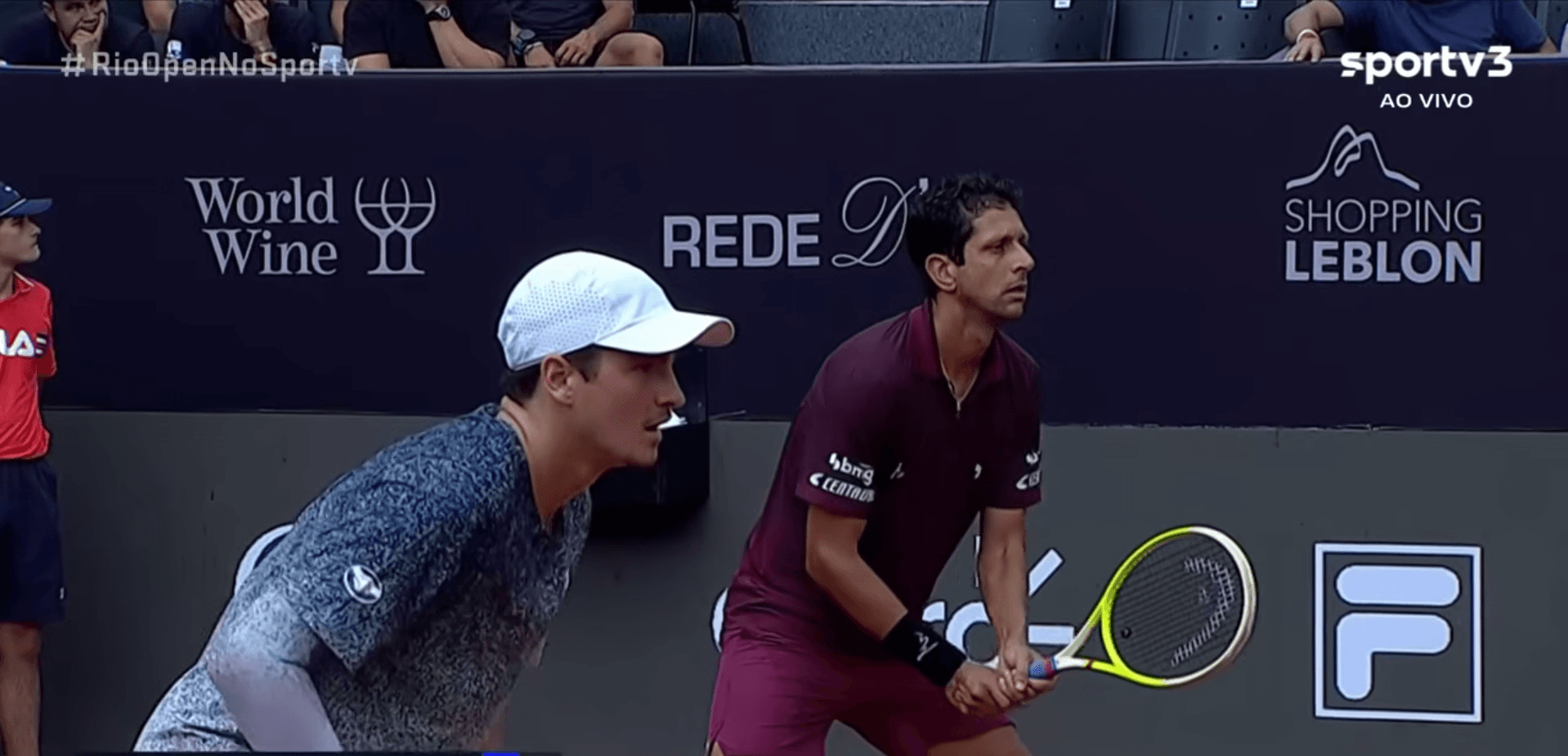 Começou!! João Fonseca e Marcelo Melo em quadra para a grande final do Rio Open