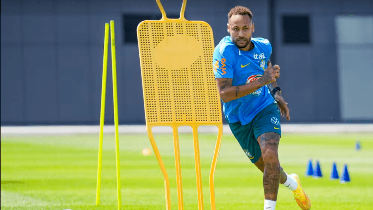 Neymar treina com bola em Nova Jersey e Ancelotti planeja retorno contra a Escócia