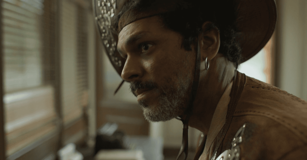 A Nobreza do Amor: Renan Monteiro vive cangaceiro Belarmino em invasão dramática a Barro Preto